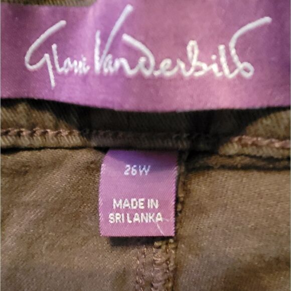 #396 Gloria Vanderbilt "Amanda" Olive Colored Jeans- Size: 26W - Picture 3 of 9